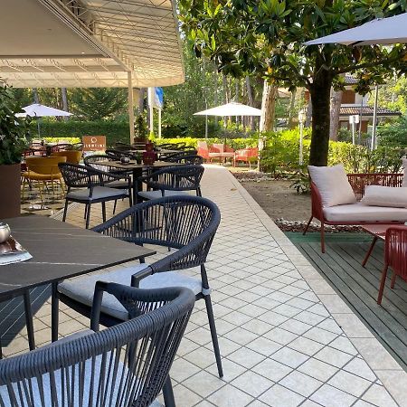 Hotel Croce Di Malta Линяно Сабиадоро Екстериор снимка
