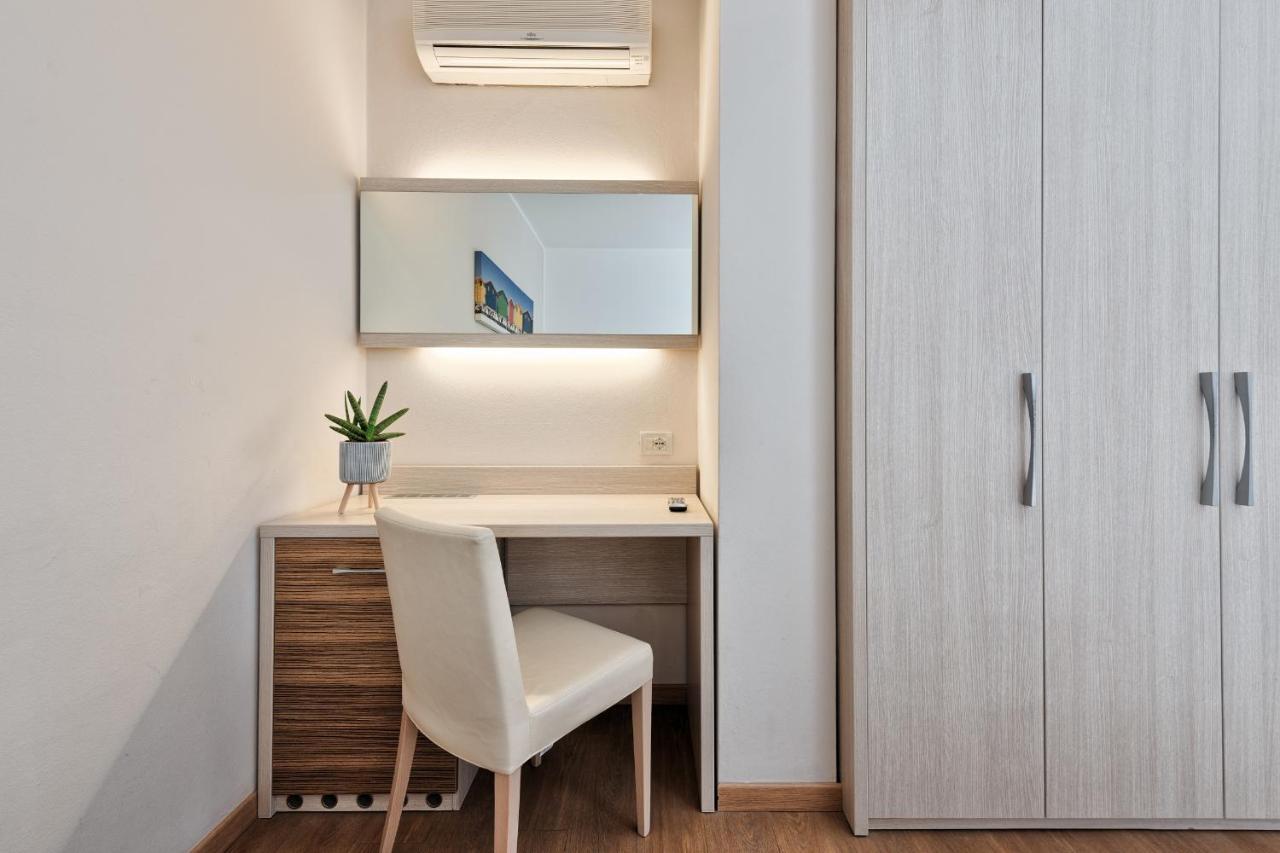 Hotel Croce Di Malta Линяно Сабиадоро Екстериор снимка