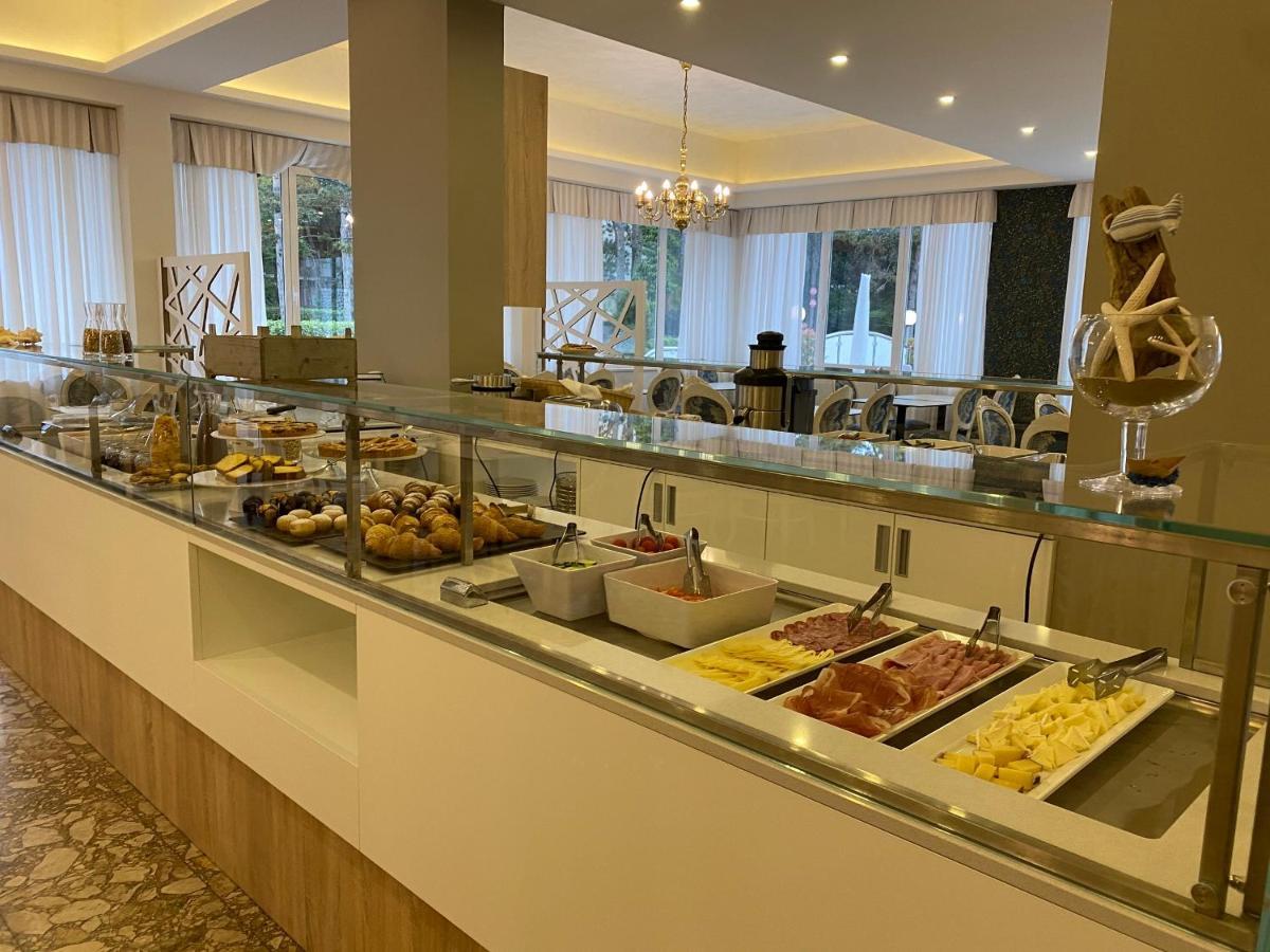 Hotel Croce Di Malta Линяно Сабиадоро Екстериор снимка
