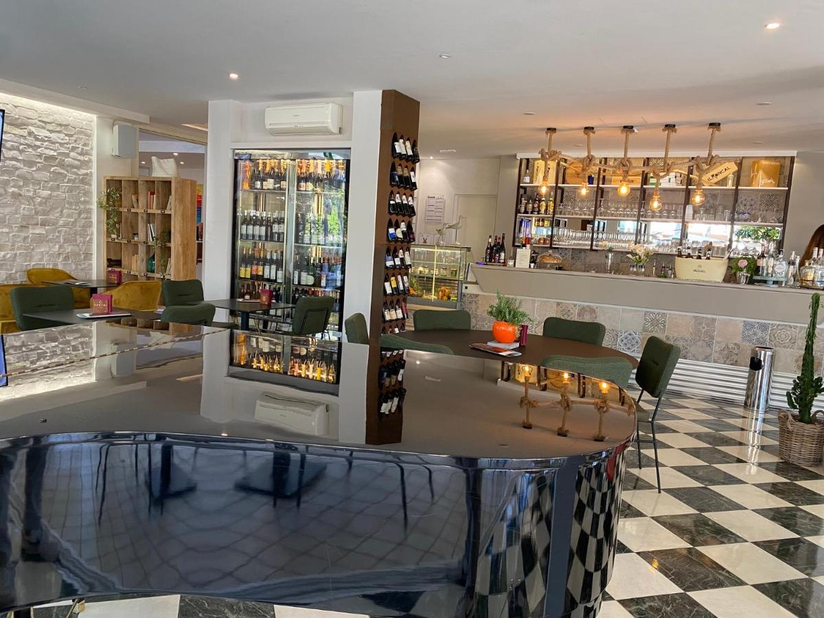 Hotel Croce Di Malta Линяно Сабиадоро Екстериор снимка
